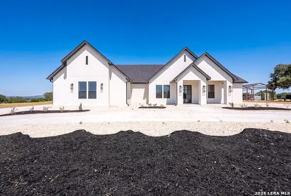 344 Martingale Trail, Bandera, TX 78003