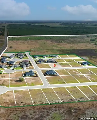 121 Troubadour Ln, Poteet, TX 78065