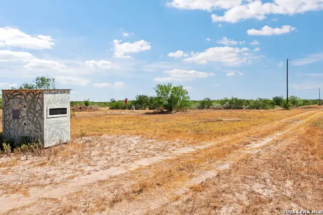 2252 E Frontier 5, Freer, TX 78384 - #3