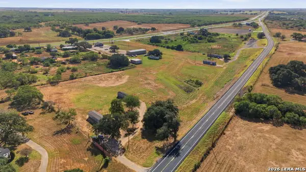 283 Bus Loop 181 South, Floresville, TX 78114