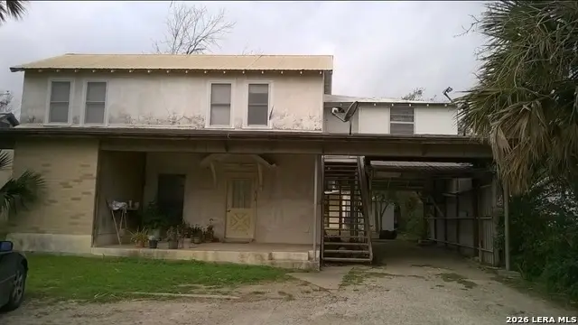 618 S 6th St, Kenedy, TX 78119 - #1