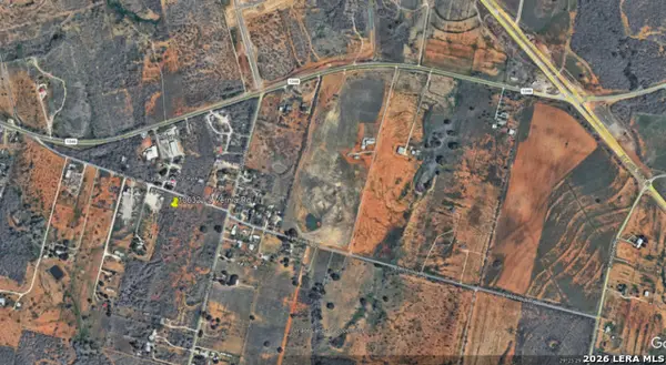 10632 La Vernia Rd, Adkins, TX 78101