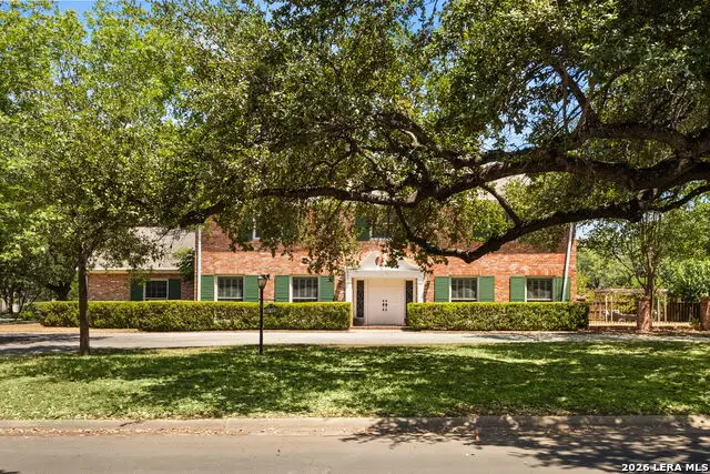 107 Cas Hills Dr, Castle Hills, TX 78213 - #2