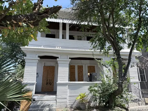 305 W Poplar St, San Antonio, TX 78212