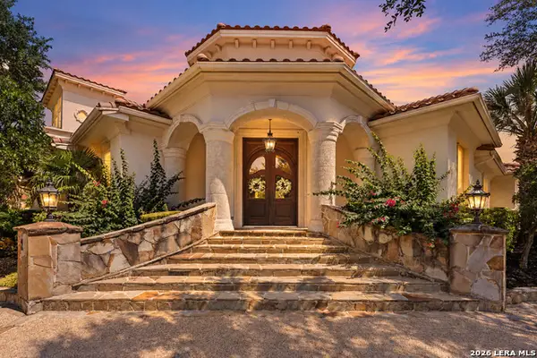2 Belcourt Pl, San Antonio, TX 78257