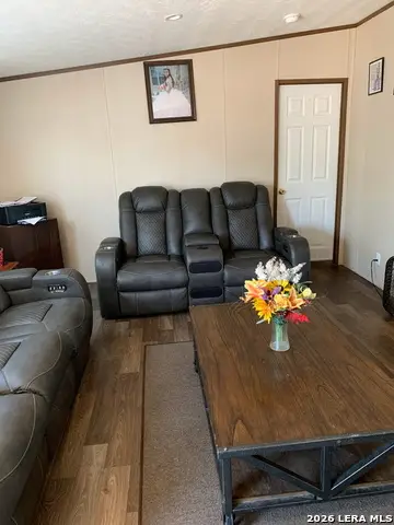 283 Oxford St, Cotulla, TX 78014 - #2
