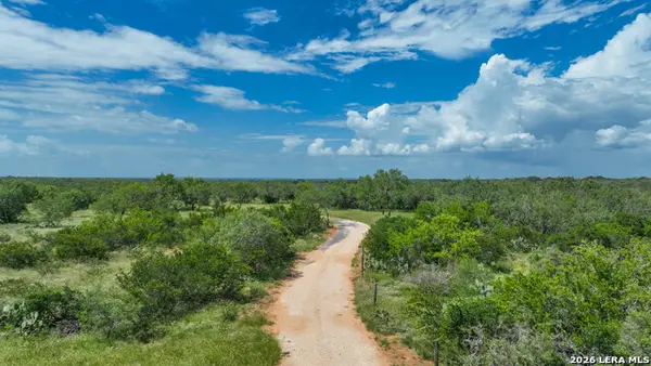 3128 Cr 307, Jourdanton, TX 78026