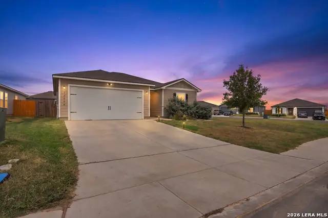 16000 Stratford Cv, Lytle, TX 78052 - #2