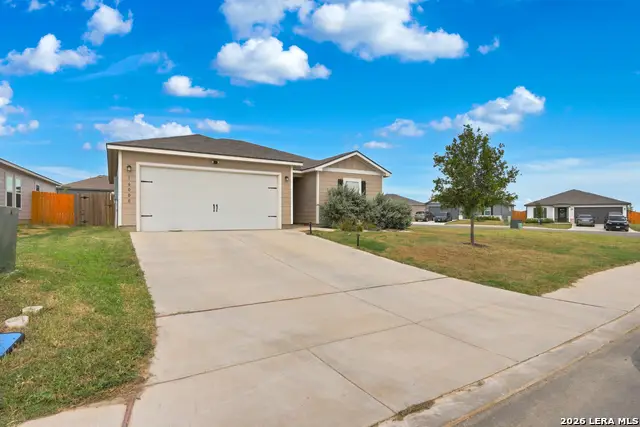 16000 Stratford Cv, Lytle, TX 78052 - #3