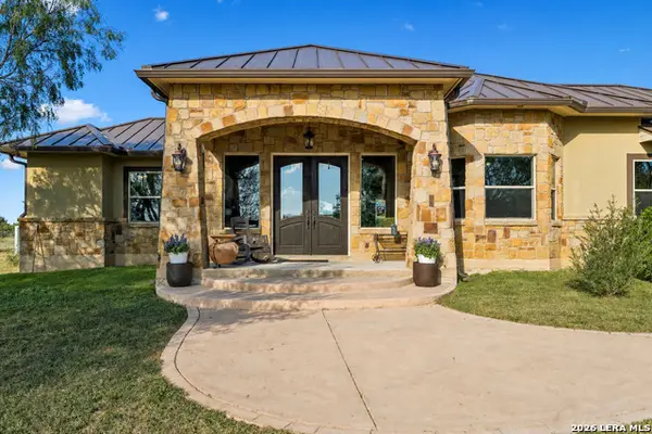 230 Casarez Rd, Pleasanton, TX 78064