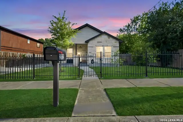 212 W Baylor, San Antonio, TX 78204 - #1