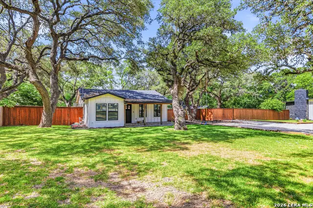 221 W Highland Dr, Boerne, TX 78006 - #3