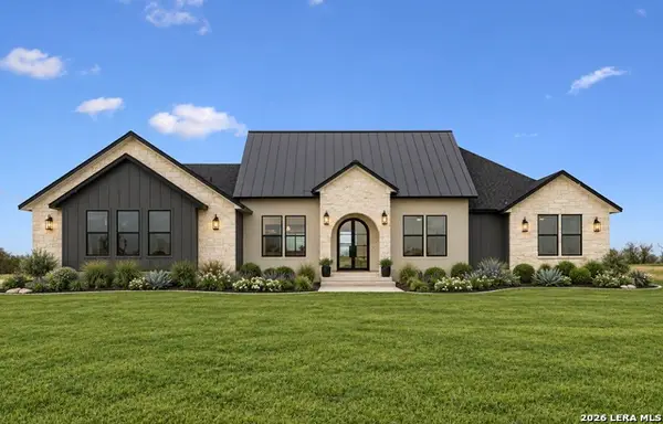 153 Timber Pl, La Vernia, TX 78121