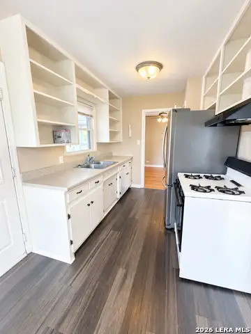146 Ewing Pl, San Antonio, TX 78201 - #3