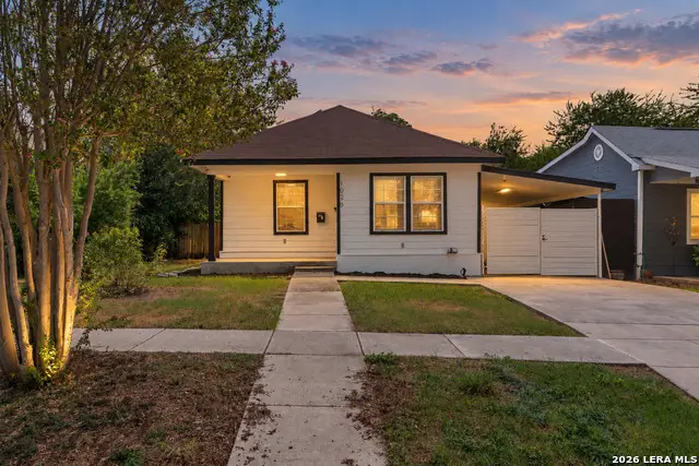 1026 W Lynwood Ave, San Antonio, TX 78201 - #1