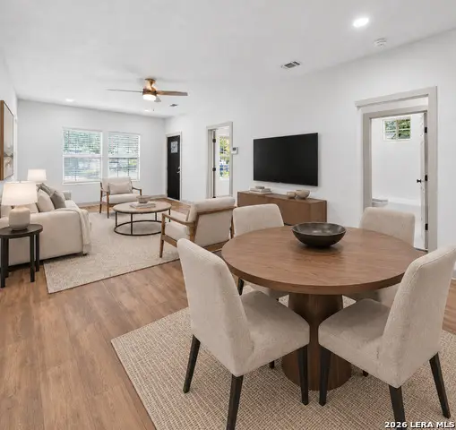 1026 W Lynwood Ave, San Antonio, TX 78201 - #3