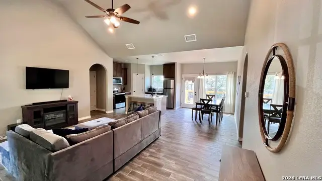 946 Cypress Dr, Canyon Lake, TX 78133 - #3
