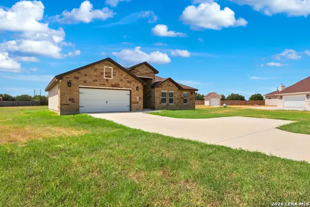 100 W Short Meadow Dr, Lytle, TX 78052 - #3