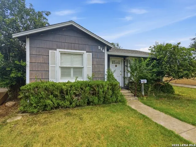 514 Florence St, Kerrville, TX 78028 - #1