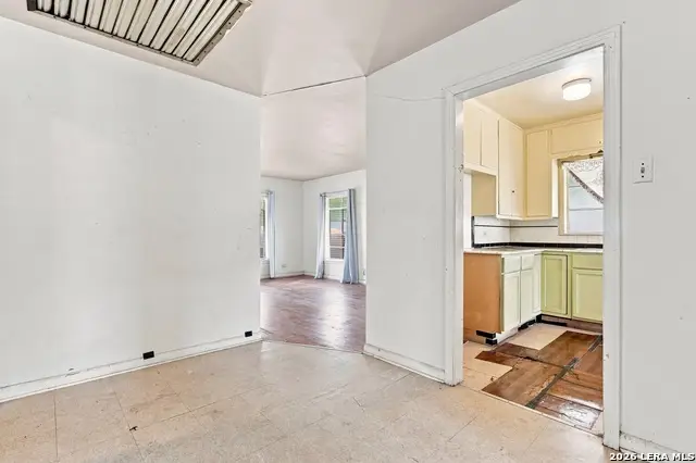 539 Mclaughlin Ave, San Antonio, TX 78211 - #3