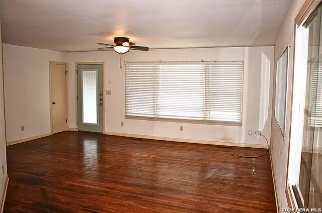 182 Woodland Ave, New Braunfels, TX 78130 - #2