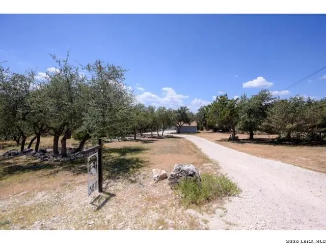 3811 Potters Creek Rd, Canyon Lake, TX 78133 - #3