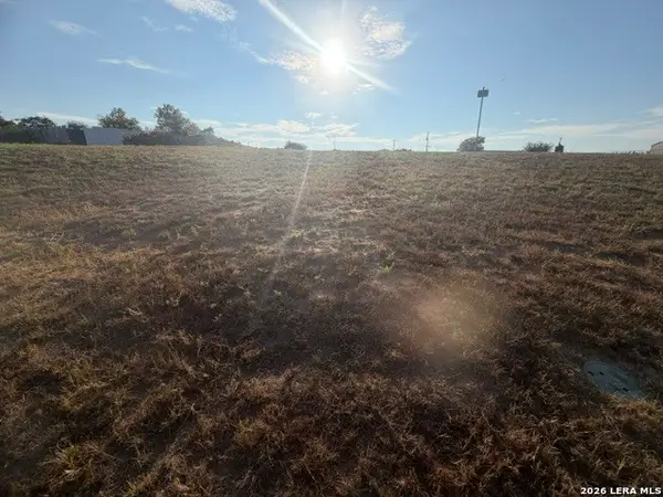 23034 White Hickory, Elmendorf, TX 78112