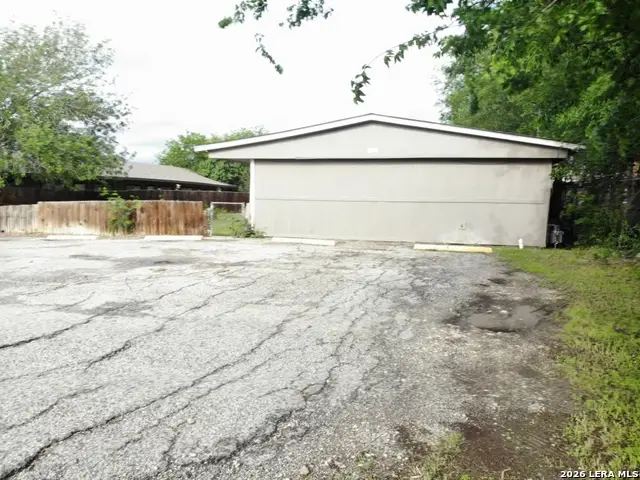 520 Altitude Dr, San Antonio, TX 78227 - #3
