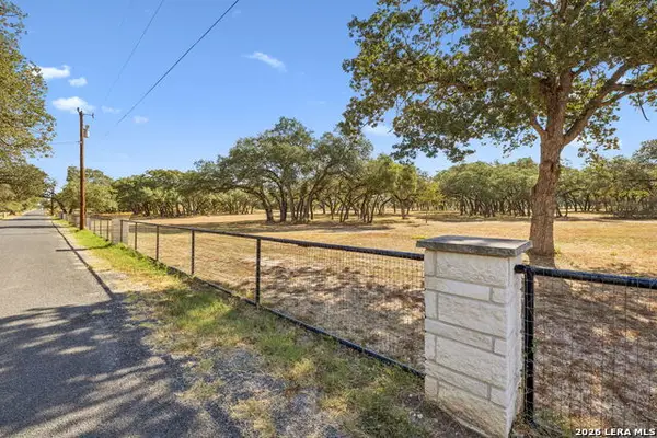21822 Toudouze Rd, San Antonio, TX 78264