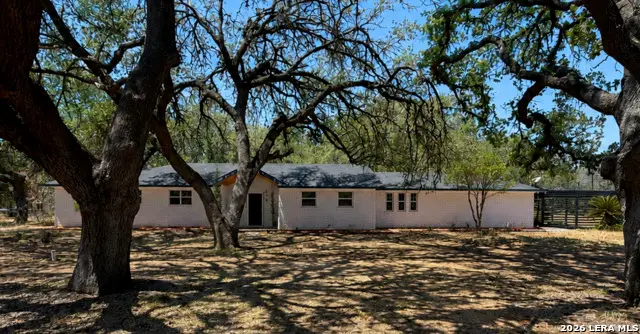 109 Live Oak Dr, Pleasanton, TX 78064 - #1