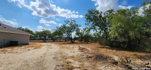 1082 Kifuri, Eagle Pass, TX 78852 - #2