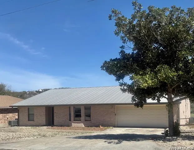 219 Wedgewood Ln, Kerrville, TX 78028 - #2