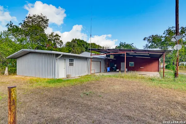 206 E Pine, Seguin, TX 78155