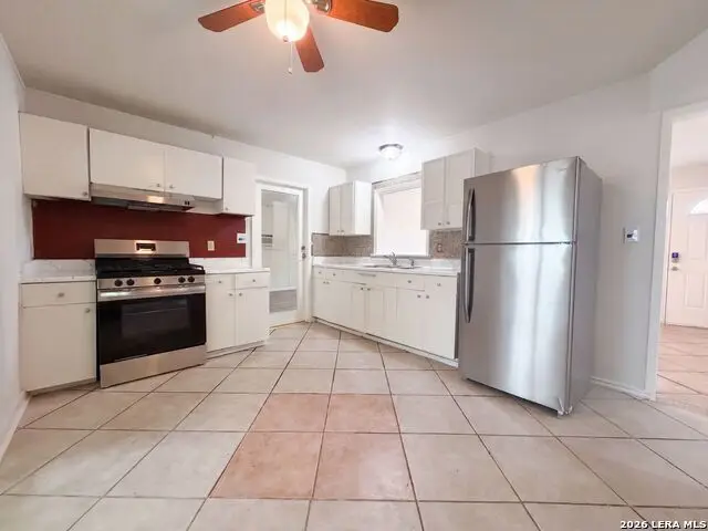 3650 Versailles Dr, San Antonio, TX 78219 - #2