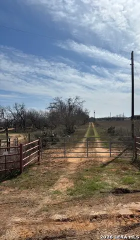 946 County Road 2863, Bigfoot, TX 78006 - #3