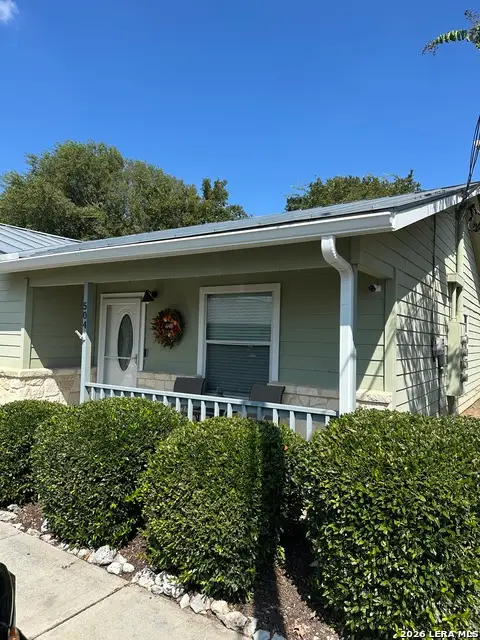 121 S Plant Ave #APT 504, Boerne, TX 78006
