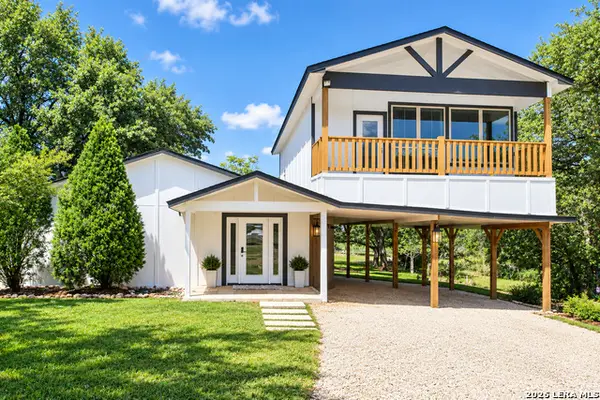 23127 Opportunity Dr, Elmendorf, TX 78112