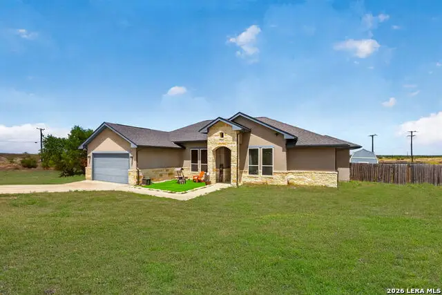 726 Abbott Cv, Saint Hedwig, TX 78152 - #2
