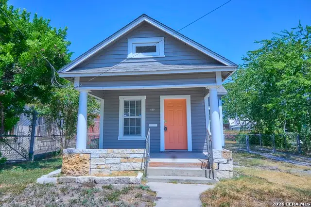 439 E Mitchell St, San Antonio, TX 78210 - #2