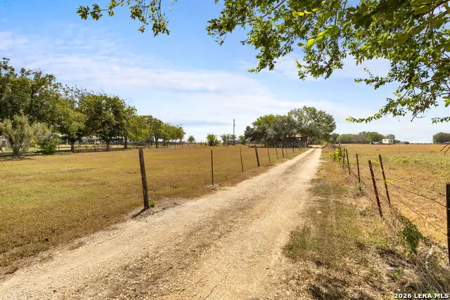 411 Willmann Rd, Seguin, TX 78155 - #1
