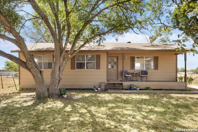411 Willmann Rd, Seguin, TX 78155 - #2