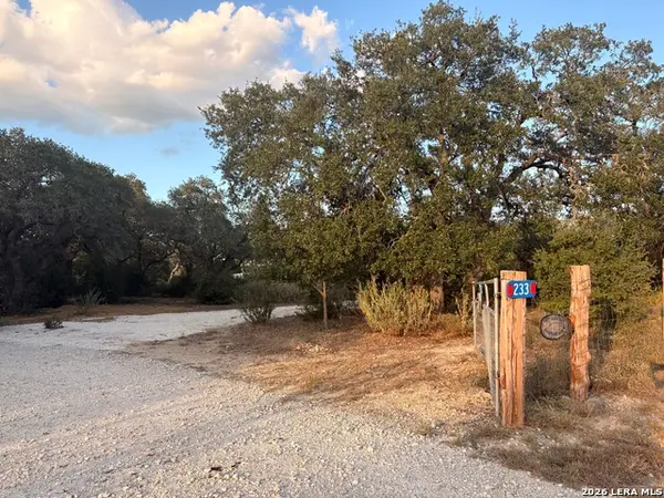 233 Rust Ranch Rd., Blanco, TX 78606