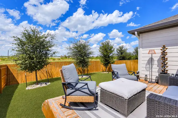 7223 Tradinghouse Ln, San Antonio, TX 78252