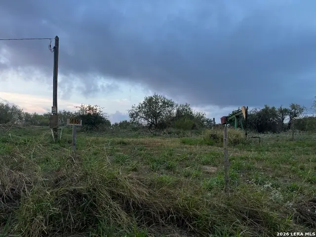 159 W Whitewing Dr, Somerset, TX 78069 - #1