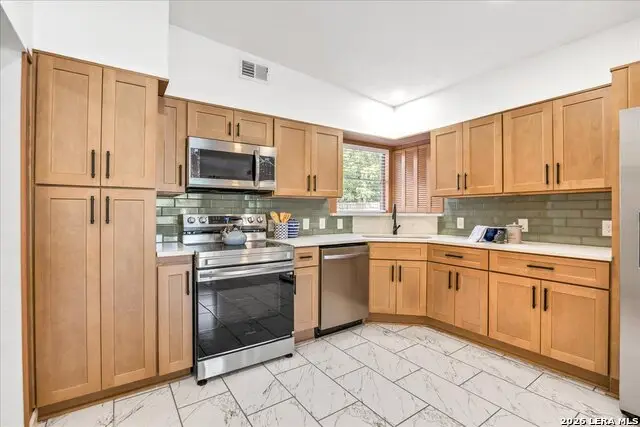 8304 Laurelhurst Dr, San Antonio, TX 78209 - #3