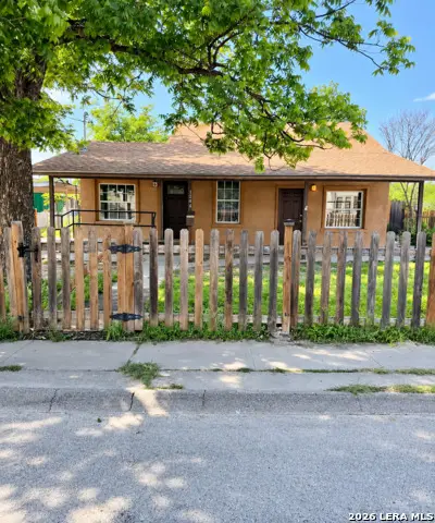 1204 W Garza St, Del Rio, TX 78840 - #1