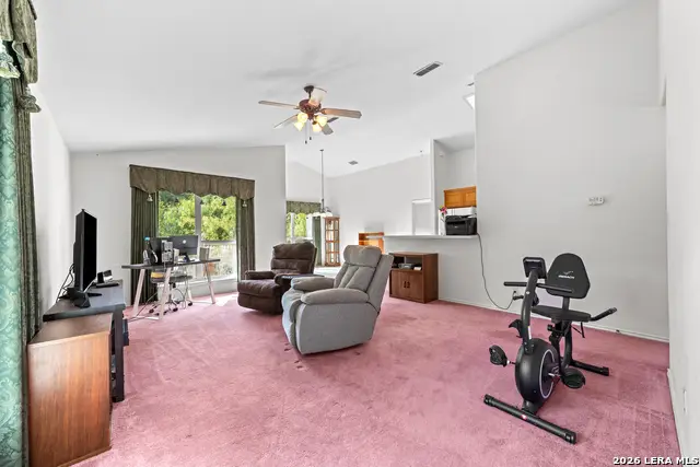 458 Vicksburg Ave, Kerrville, TX 78028 - #2