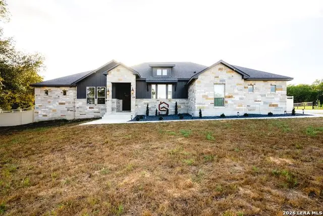 109 Owen Ridge Dr, La Vernia, TX 78121 - #1