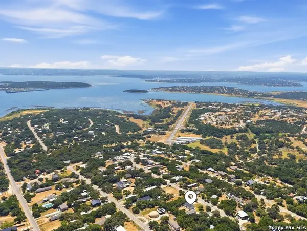 1035 Cypress Dr, Canyon Lake, TX 78133