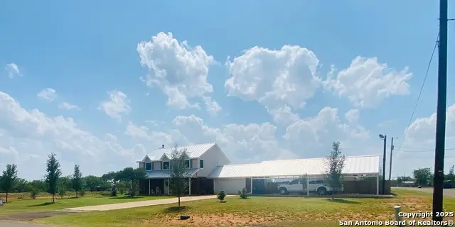 606 S Phelps, Dilley, TX 78017 - #3